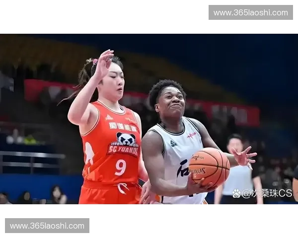 赛事摄影中的瞬间定格与情感传递探索：如何捕捉运动员的极致表现与赛场的独特氛围